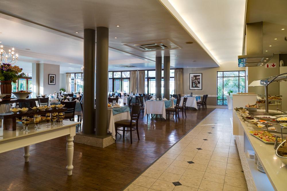 Protea Hotel By Marriott George King George Exteriör bild