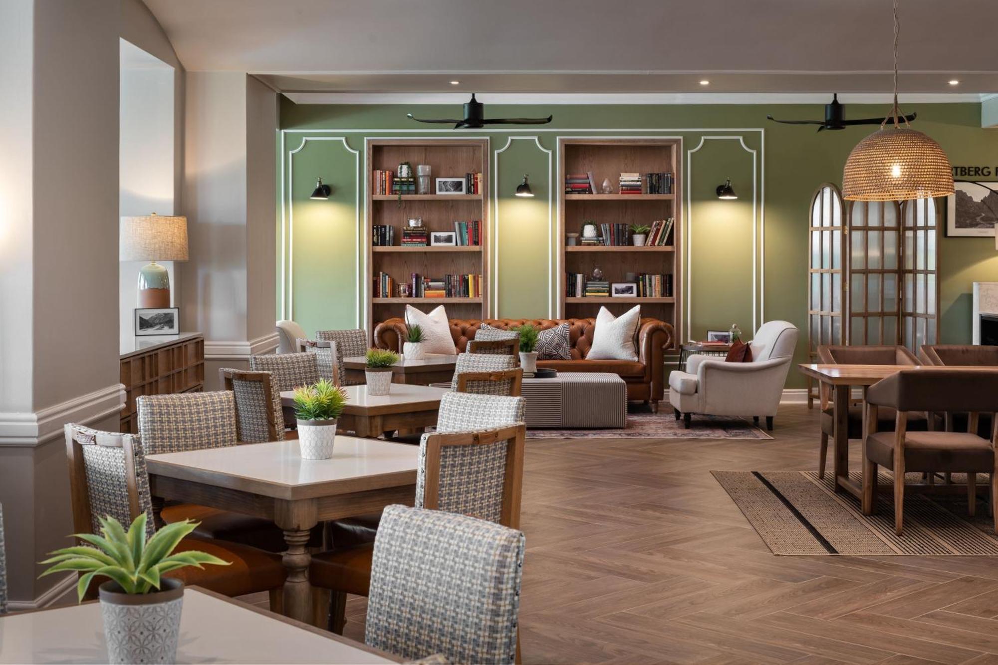Protea Hotel By Marriott George King George Exteriör bild