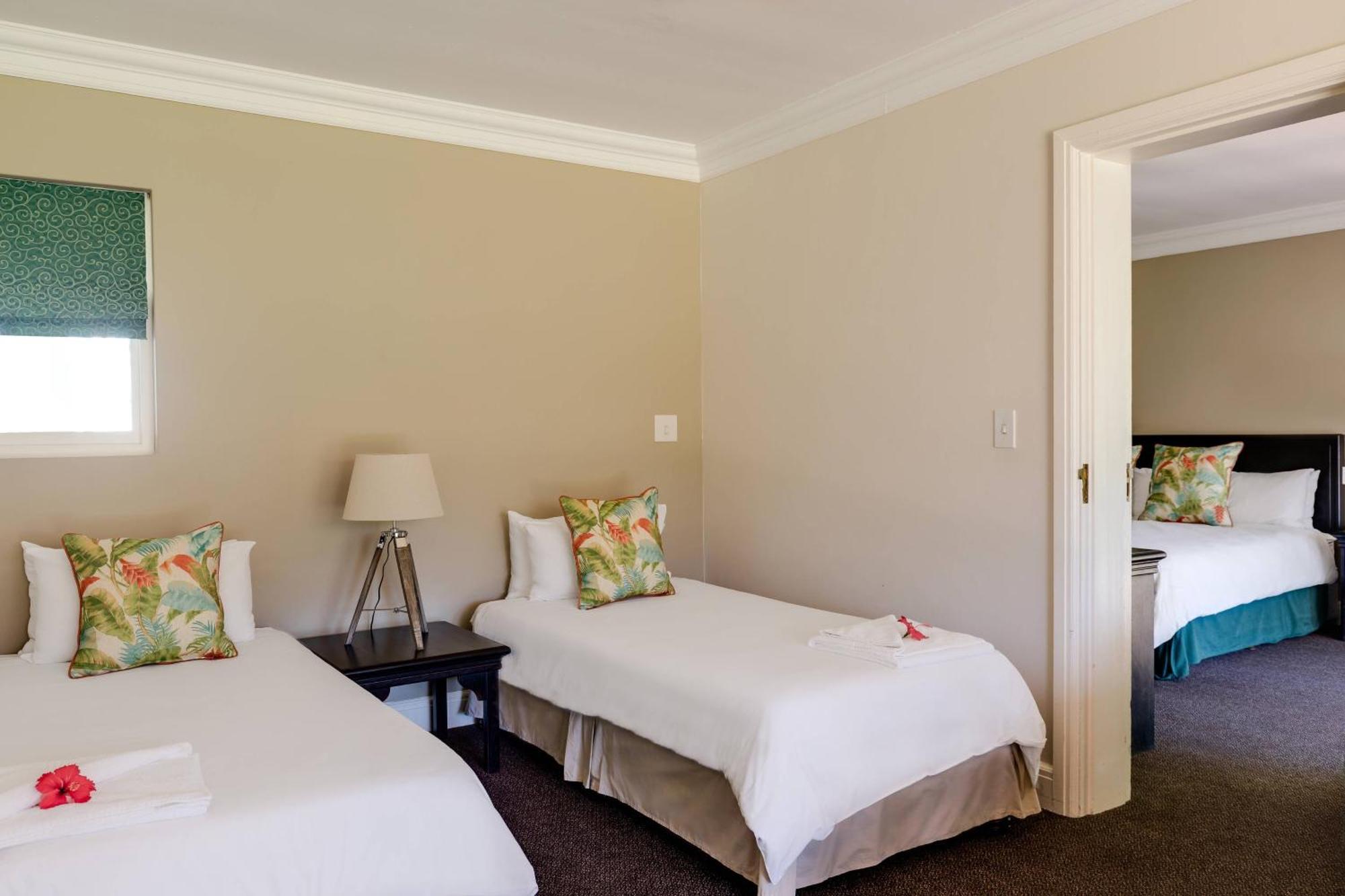Protea Hotel By Marriott George King George Exteriör bild