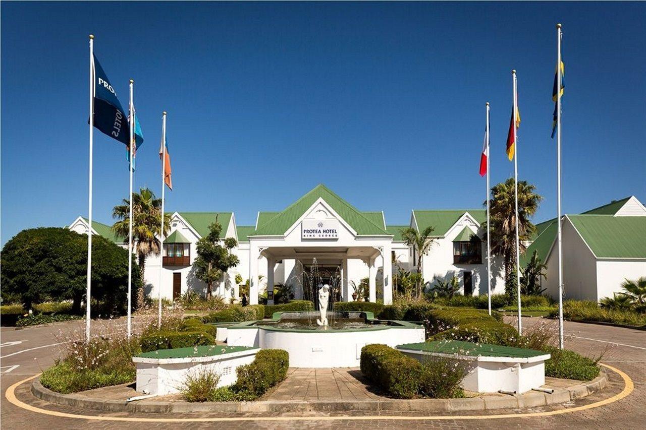Protea Hotel By Marriott George King George Exteriör bild