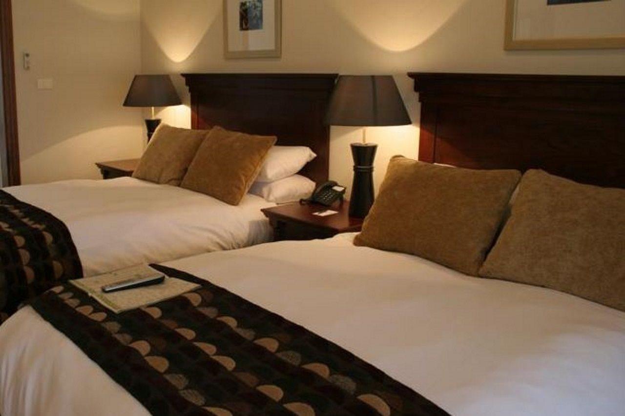 Protea Hotel By Marriott George King George Exteriör bild