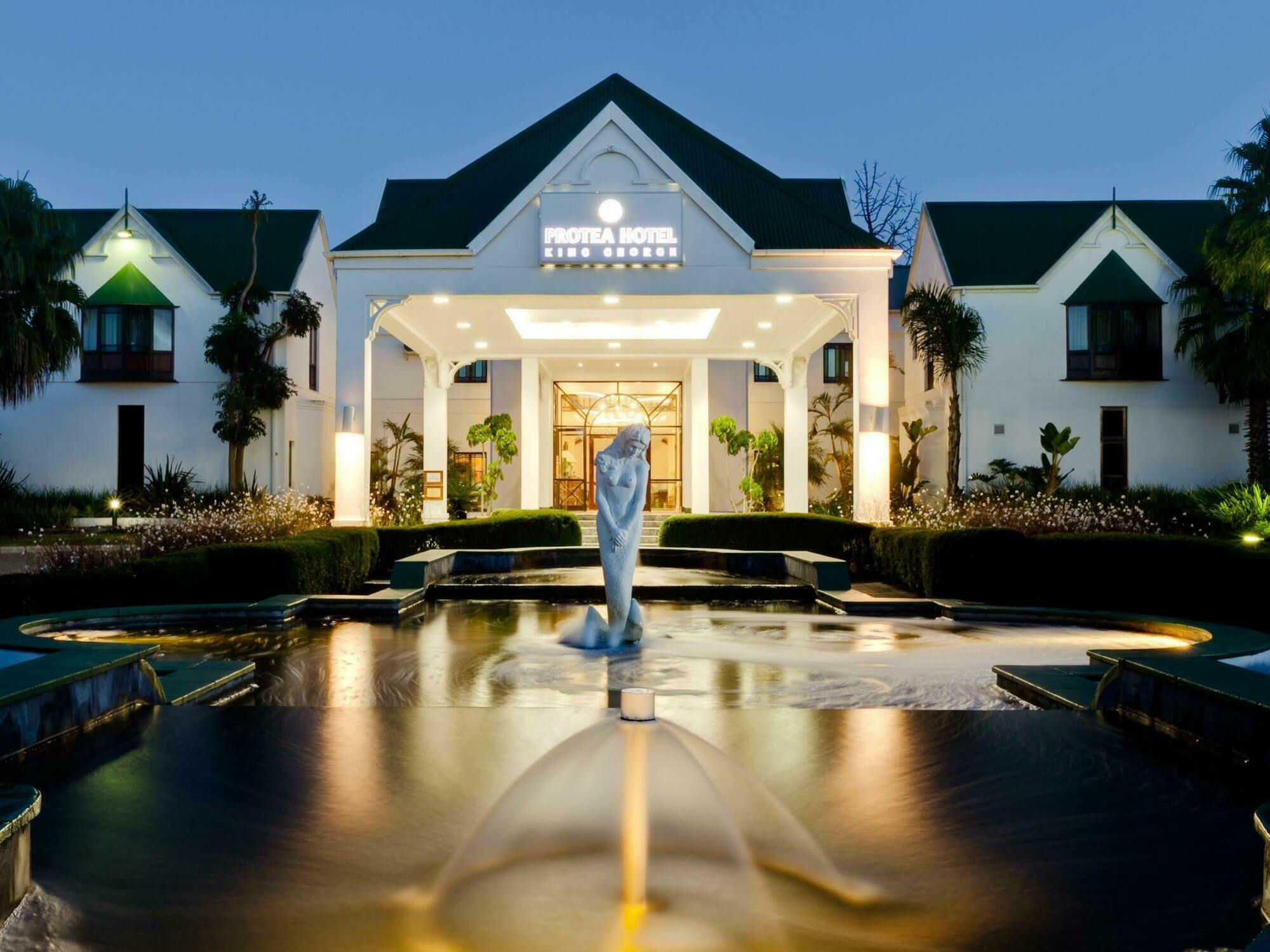 Protea Hotel By Marriott George King George Exteriör bild