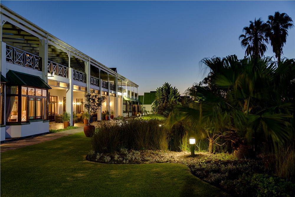 Protea Hotel By Marriott George King George Exteriör bild